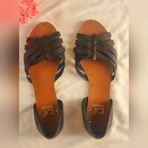 BF Betani Black and Brown Sandals, size 6.5
